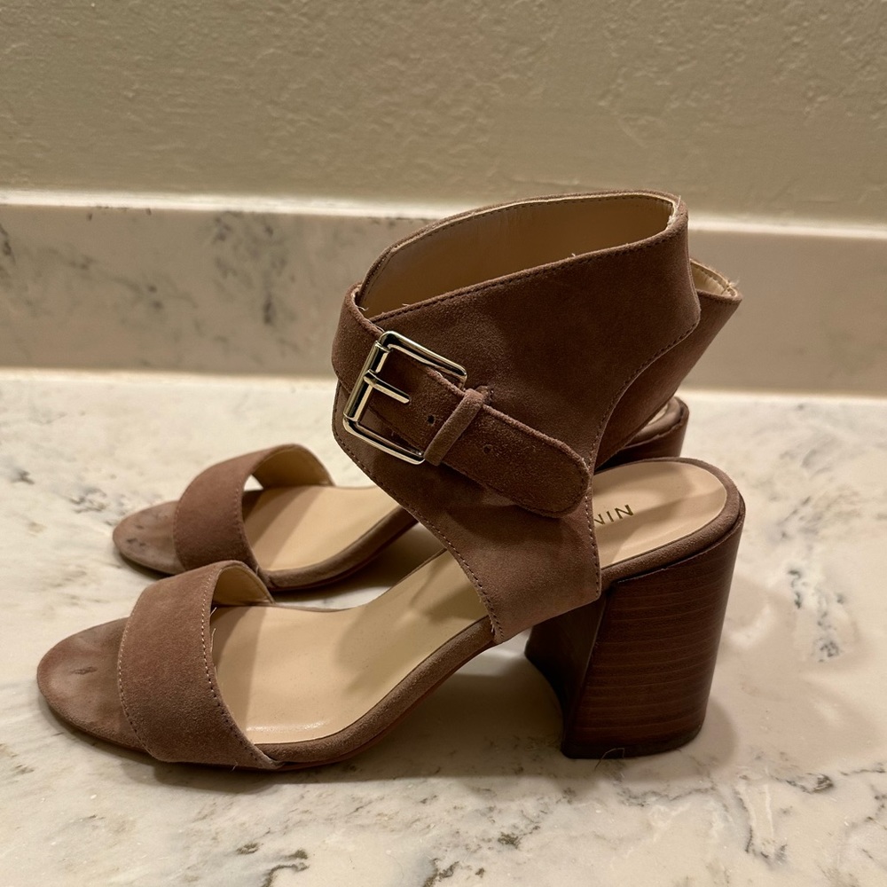 Nine West tan suede heels with an ankle cuff and wood block heel